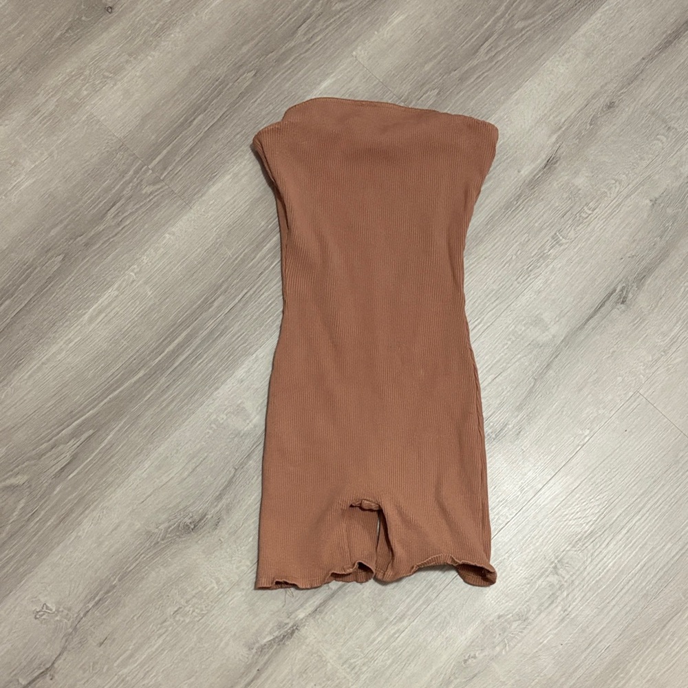 Fashion Nova Ribbed Strapless Romper in Rust